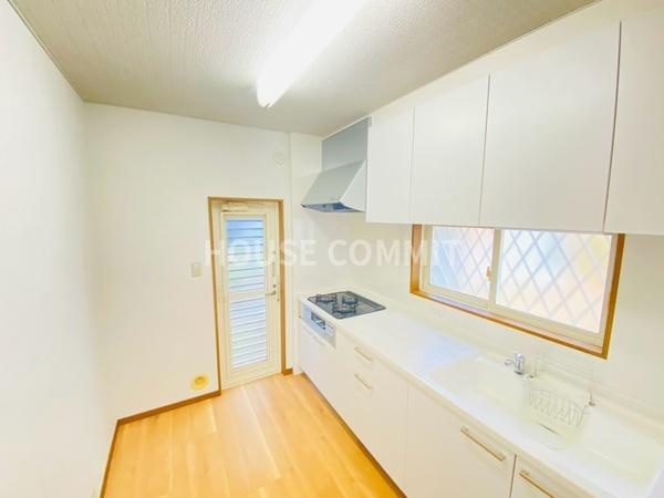 八街市雁丸の中古一戸建のキッチン