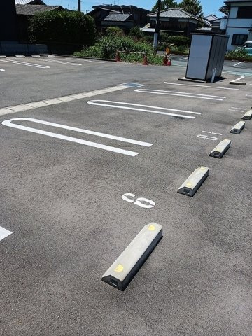 ピアビアンカの駐車場