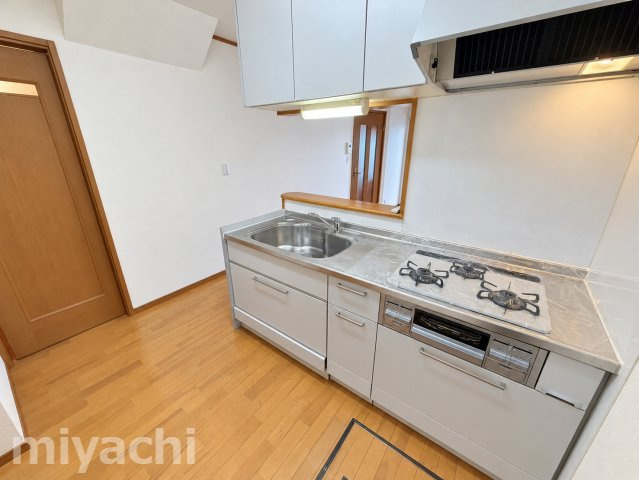 ナトゥラヴィータ五番館のキッチン