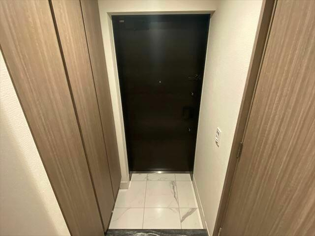 フレンシア築地の玄関