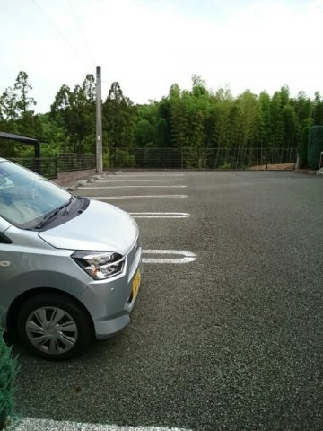 サンヒルズ立田の森の駐車場|駐車場完備です