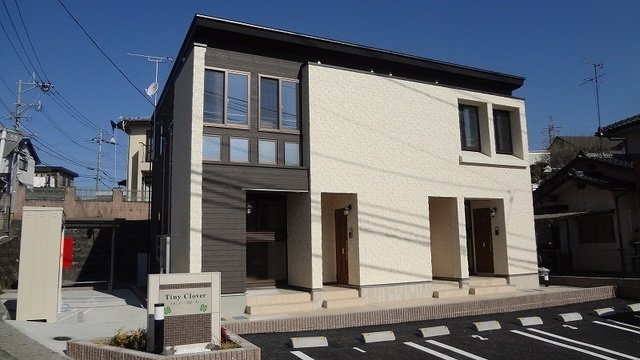 ティニィー・クローバーの外観|おしゃれな外観です