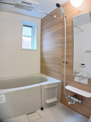 エスポワールの浴室|コンパクトで使いやすいお風呂です