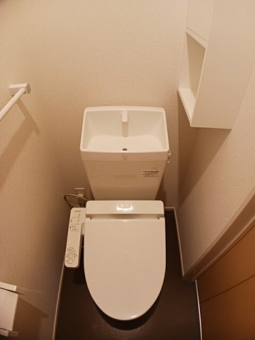 エスポワールのトイレ|コンパクトで使いやすいトイレです