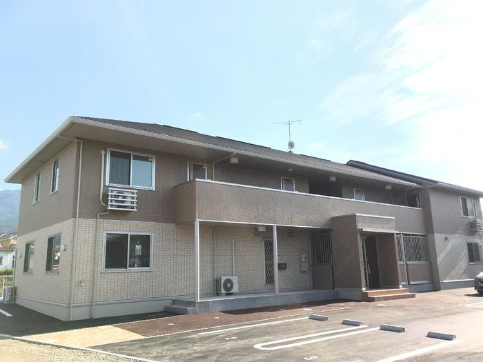 ラルーチェⅡの外観