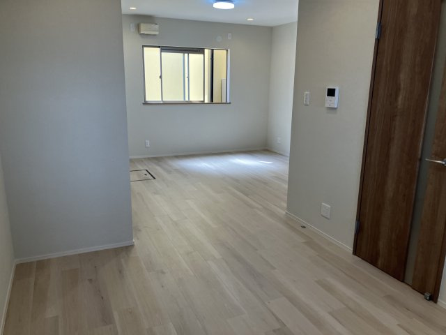 大阪府堺市堺区中安井町3丁3-3の居間・リビング