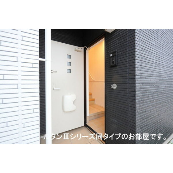 【玄関】 | リバーサイド西山
