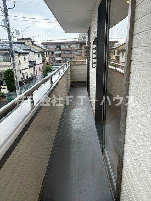 欠真間二丁目テラスハウスのバルコニー
