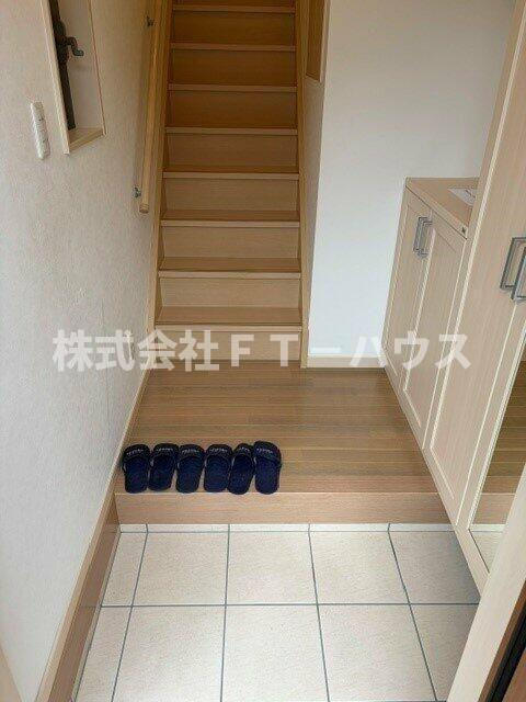 欠真間二丁目テラスハウスの玄関