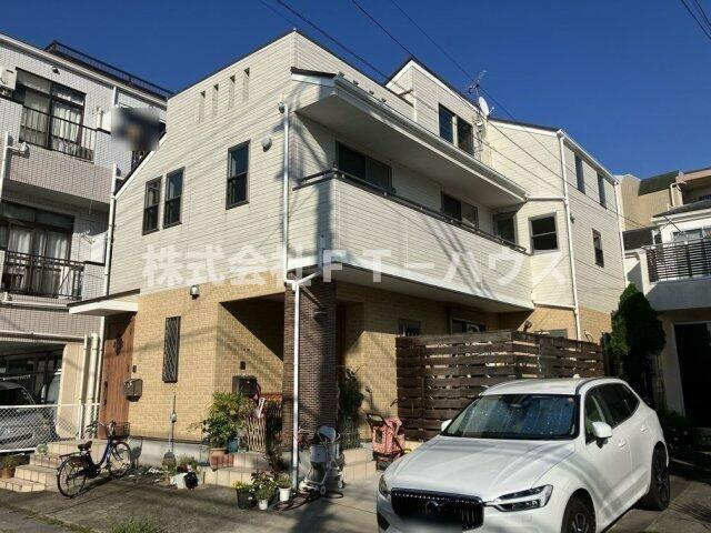 欠真間二丁目テラスハウスの外観
