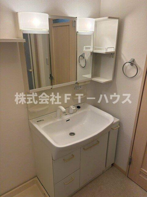 欠真間二丁目テラスハウスの洗面所