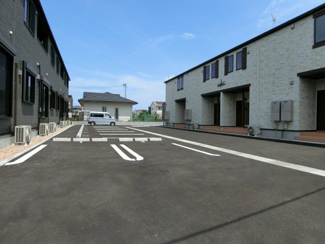 カトル　セゾン　Ｂの駐車場