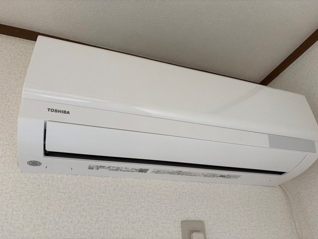 洋室８帖にはエアコン付きです♪