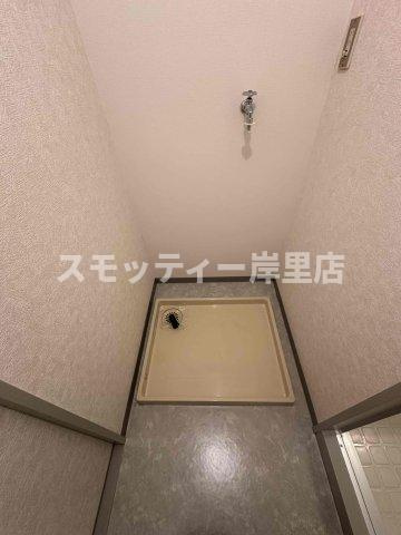 北畠西清川ビルの玄関