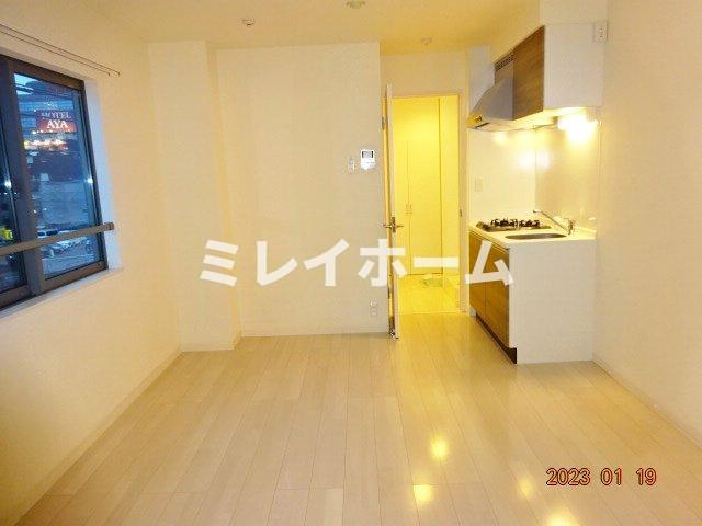 ウェルスクエア蒲田EASTの居間・リビング