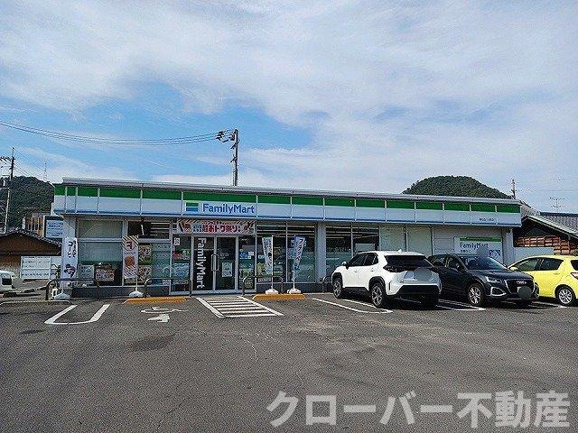カーサ・レガーロの周辺|ファミリーマート西ハゼ店さんまで800m