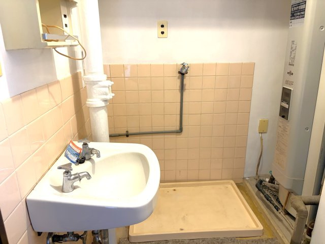 志賀住宅の独立洗面台
