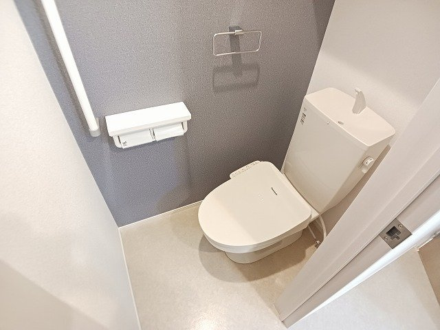 レジダンス・マリンＢのトイレ|ゆったりとした空間のトイレです
