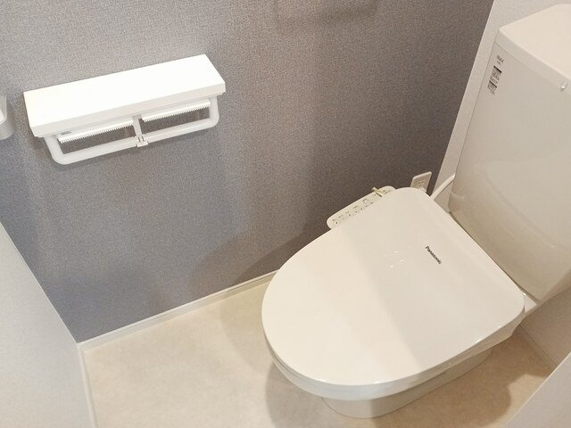 サンライゼ天王　Ⅱのトイレ|ゆったりとした空間のトイレです