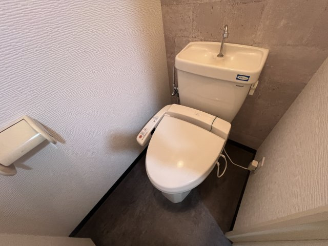 明石市相生町２丁目の賃貸マンションのトイレ