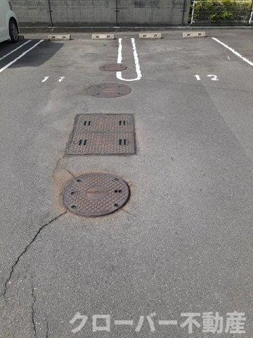サンパレスの駐車場