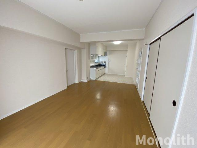 光明池駅前３号棟の居間・リビング
