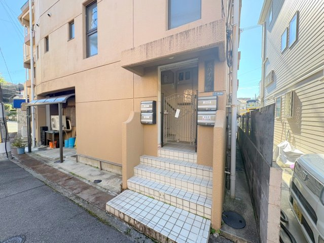 旭ハイツ川面のエントランス