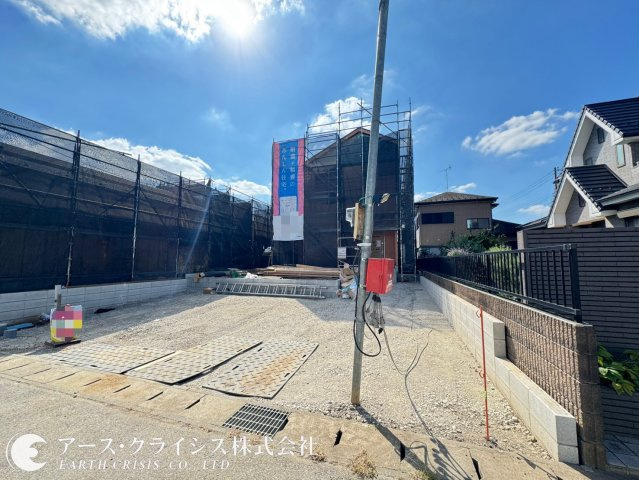 【外観】 | 野田市なみき第7　全3棟 | 新築ならではの美しさと快適さを新築ならではの美しい外観が魅力の住まい。これから始まる新生活にふさわしい、清潔感あふれる一邸です。自分らしい暮らしを思い描きながら、新しい毎日をここから始めませんか。