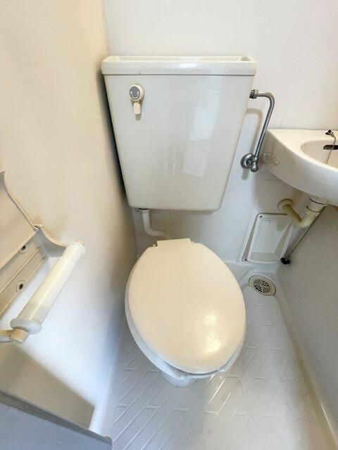 所沢市北所沢町のアパートのトイレ