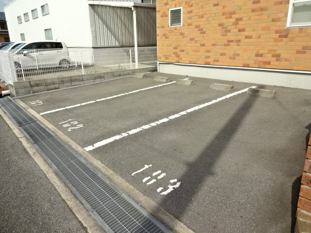 シャレ―Ｋの駐車場