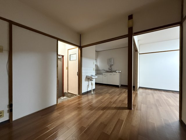中央マンションの寝室