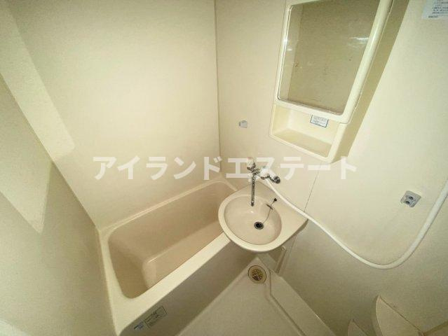ドミトリ駒沢　バストイレ別　駅近　角部屋の浴室