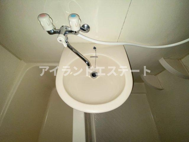 ドミトリ駒沢　バストイレ別　駅近　角部屋の洗面所
