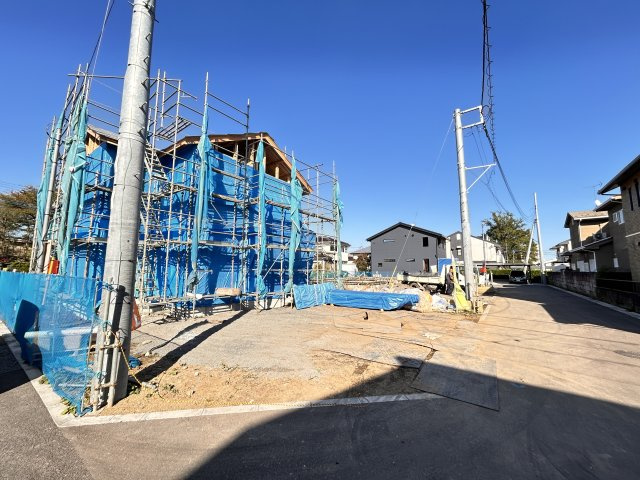 【LIGARE】宇都宮市西川田町 第3期 全3棟の前面道路含む現地写真|〇分譲地〇
全3棟それぞれ個性あふれる内装カラー＆間取りをご用意しております♪
今なら生活スタイルや自分好みに合った建物をお選びいただけます☆
※2026年10月撮影