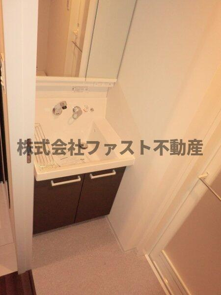 ZOOM飯田橋の独立洗面台