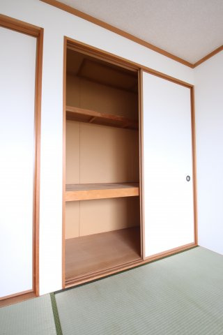 【収納】 | フィルフロイデ壱番館 | 押入れ