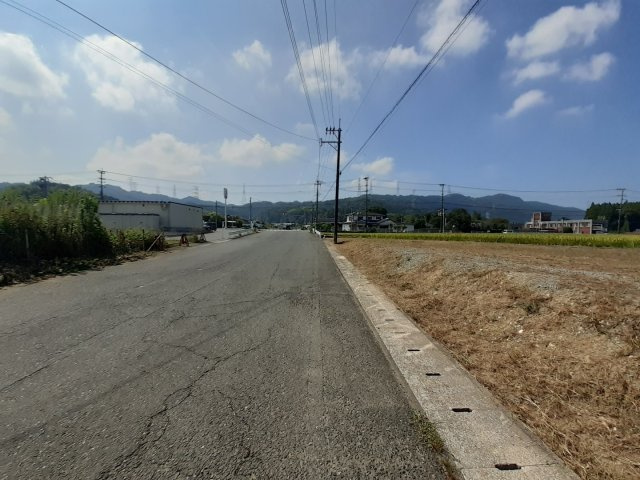 下益城郡美里町中郡の売地の前面道路含む現地写真|東側道路