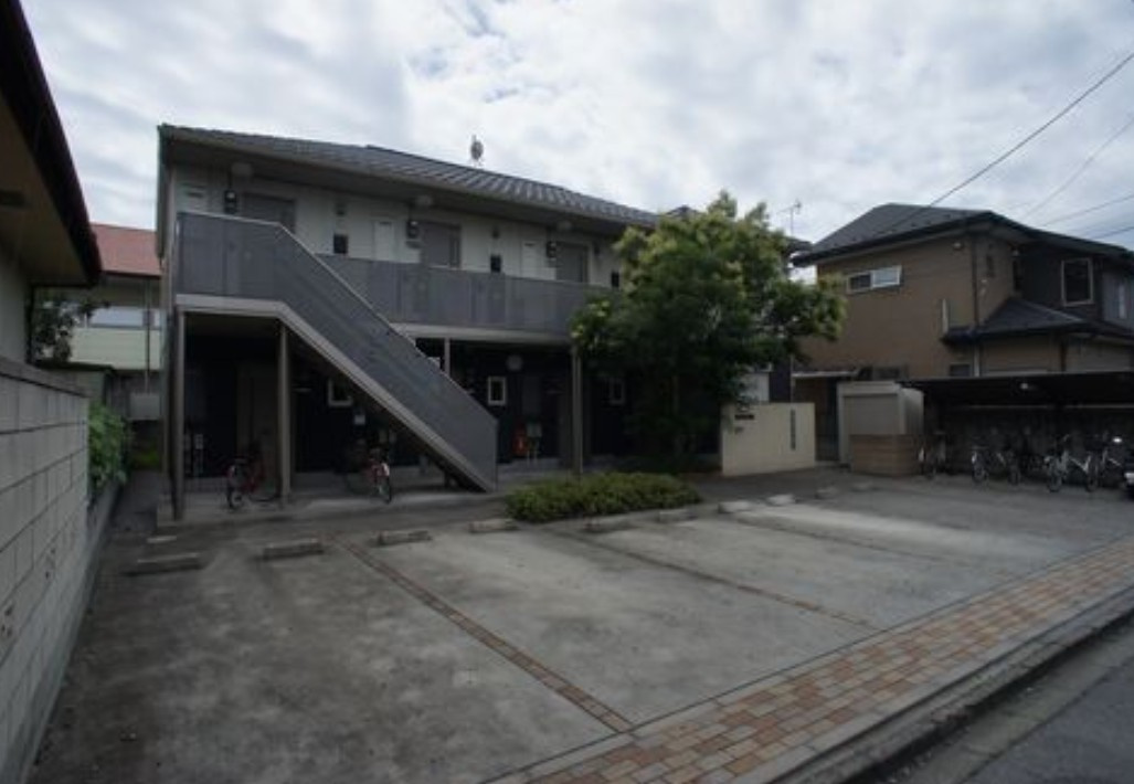 レグルスの駐車場