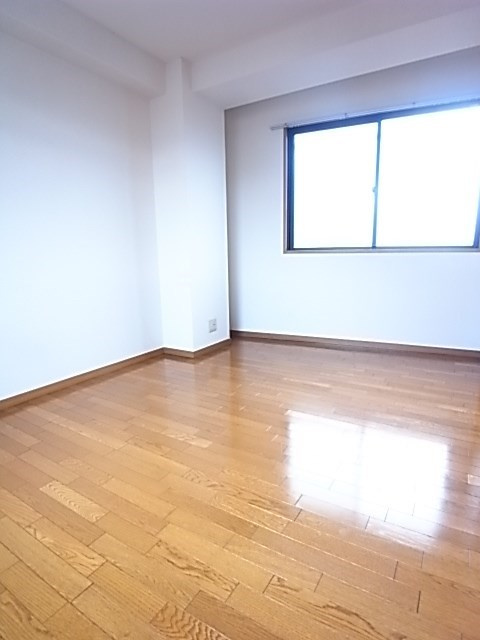 リバーコート湊川PartⅡの居間・リビング