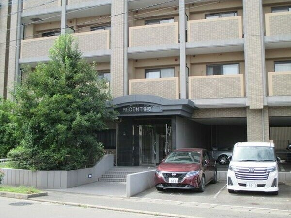 リーセント春町の外観