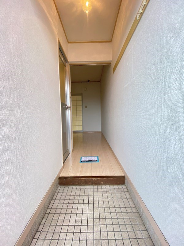 ドゥエル土田の玄関