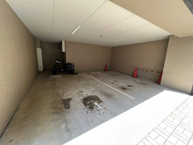 ルーチェ桜川の駐車場