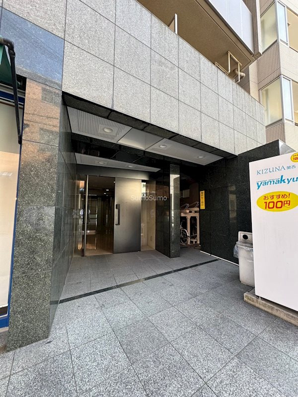 アワーズグランデ西本町のエントランス
