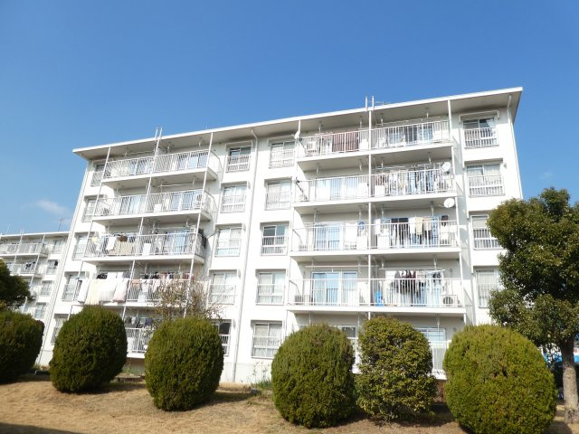 宝塚光明住宅4号棟