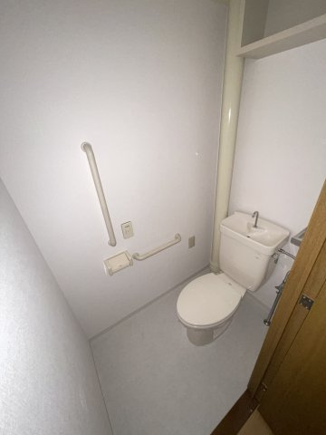 ルネシティ新在家南町１号棟のトイレ