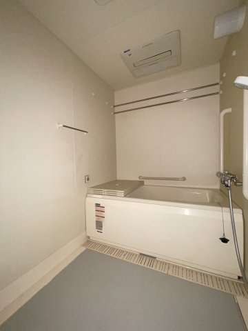 ルネシティ新在家南町１号棟の浴室