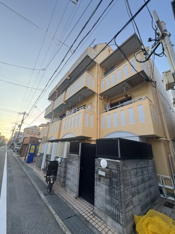 ル・パレ本山中の外観
