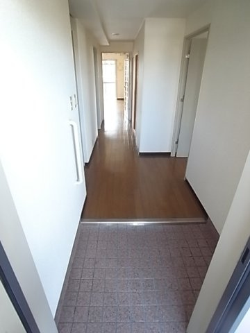 ウルム西宮の玄関