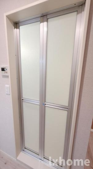 南春日丘ビルの浴室