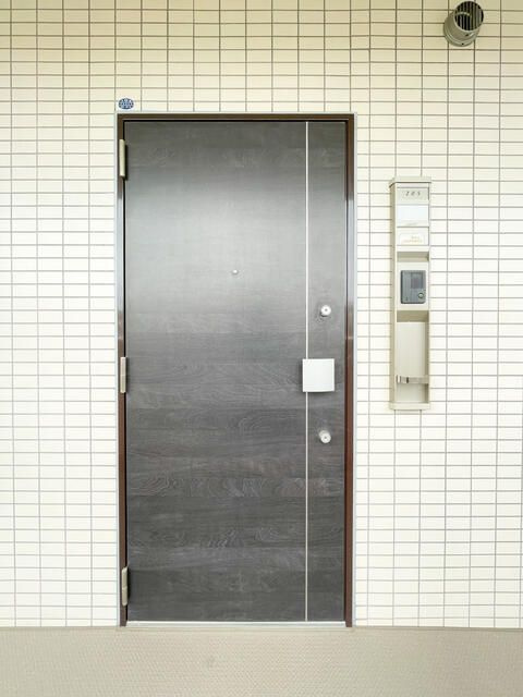 アイディーコート上永谷の玄関